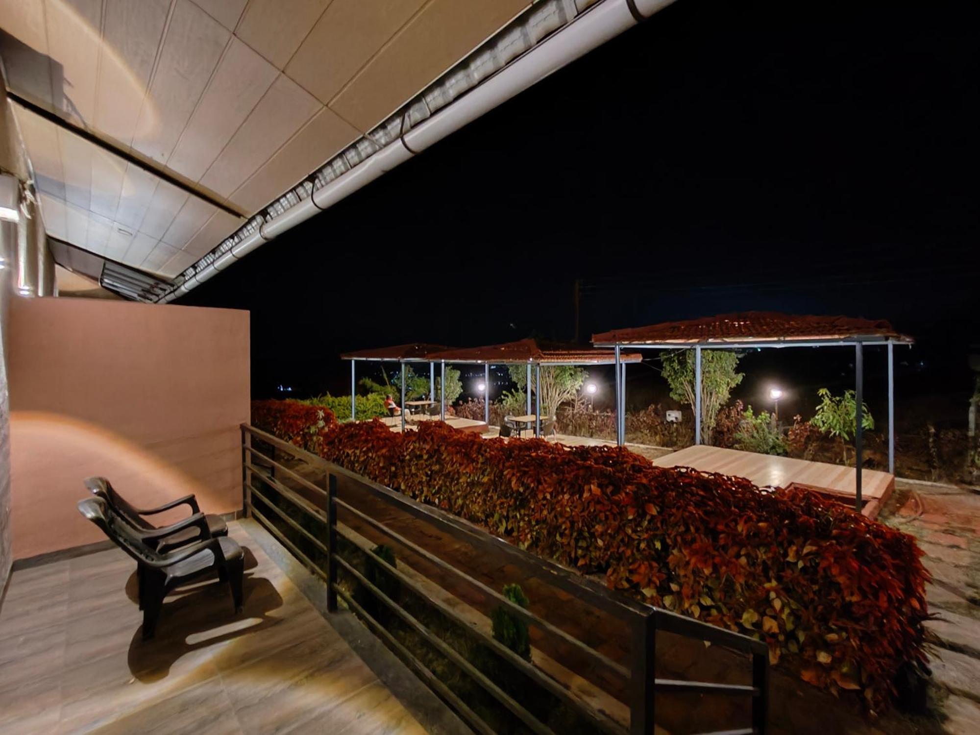 Vayu Resort - Kas Pathar Kanera Exteriér fotografie
